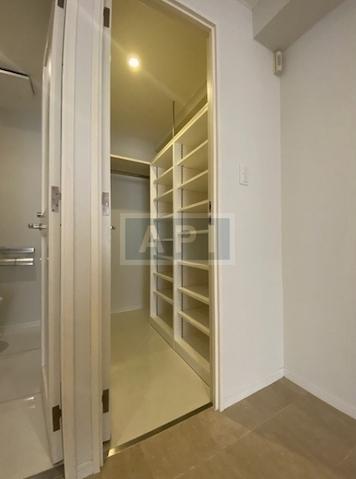  | TRINITY HOUSE Interior photo 16