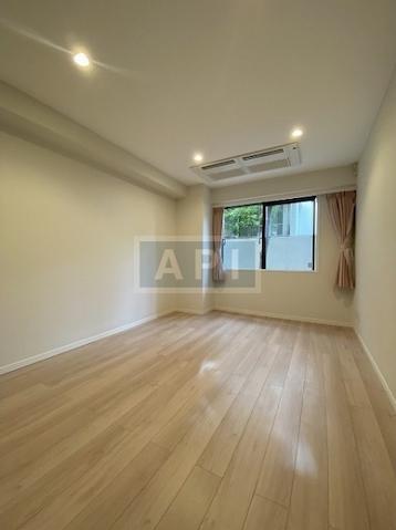  | TRINITY HOUSE Interior photo 06