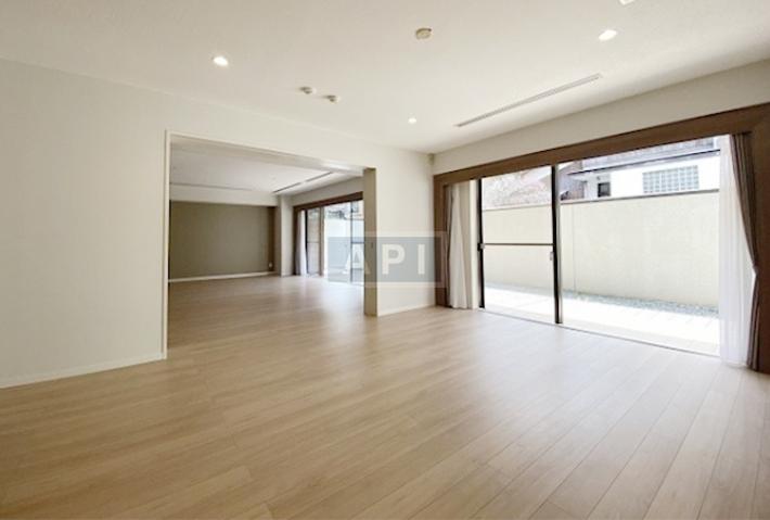  | TRINITY HOUSE Interior photo 05