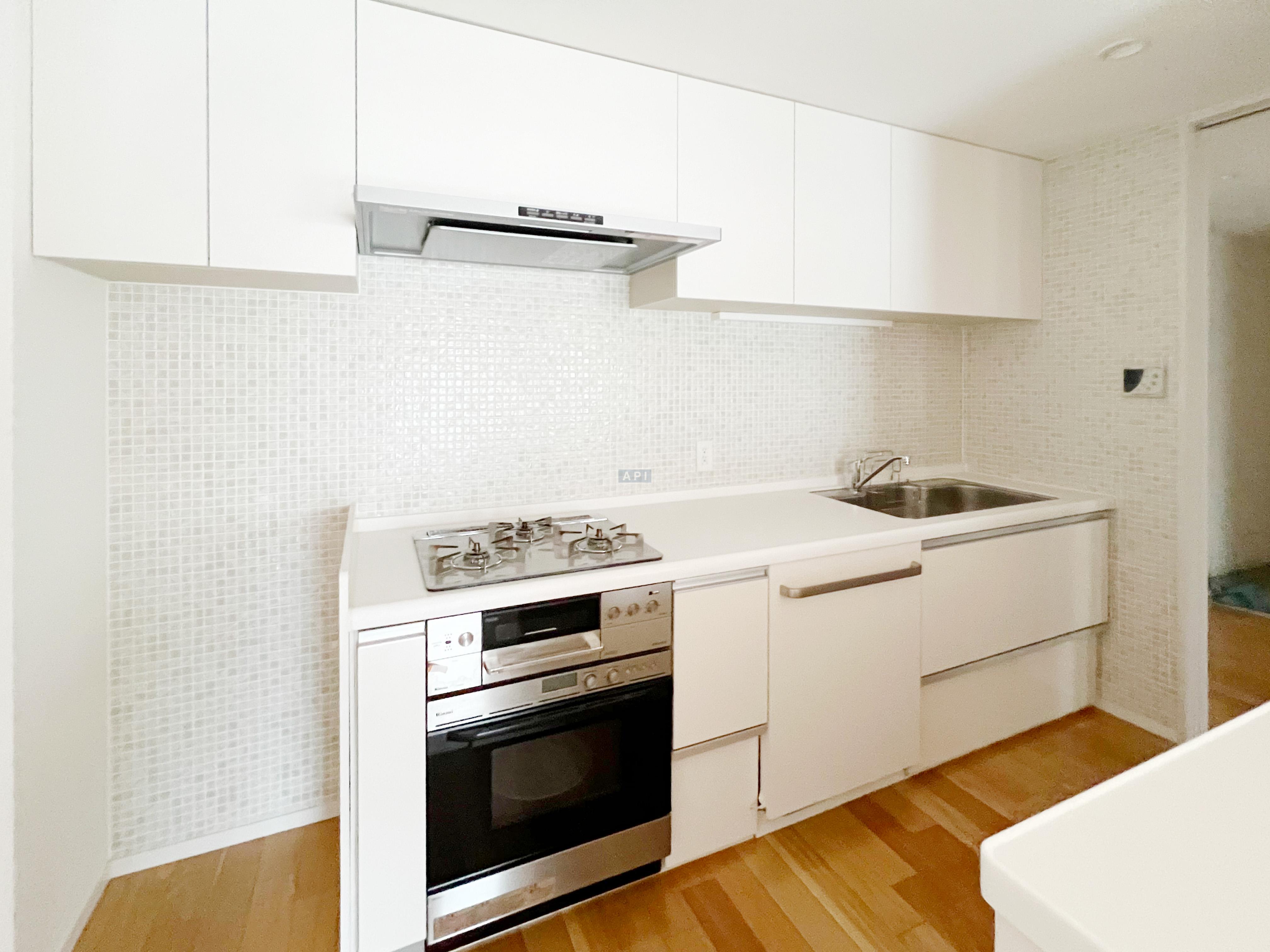  | KAMIUMA PAINE HILLS Interior photo 03