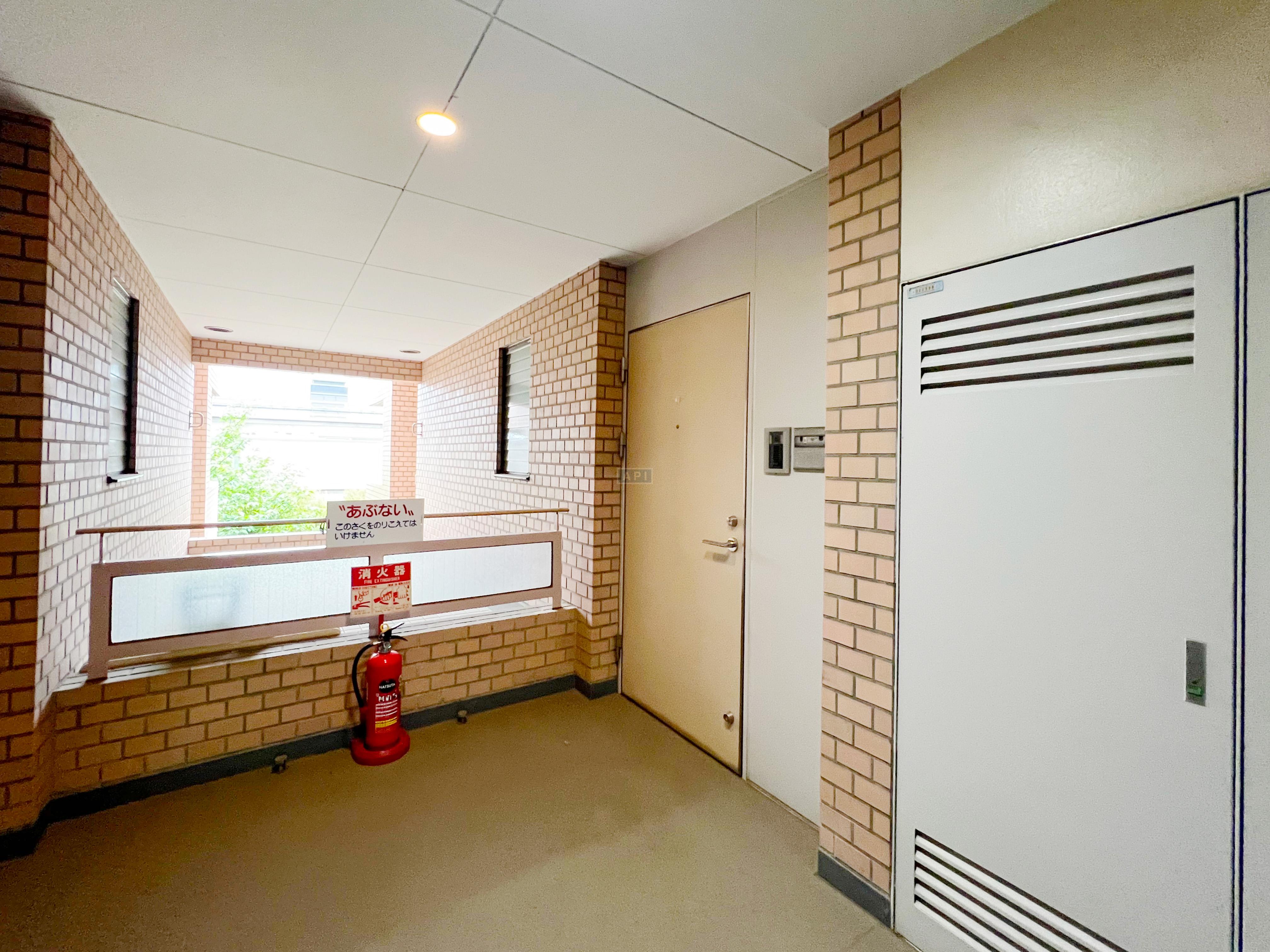  | KAMIUMA PAINE HILLS Interior photo 18