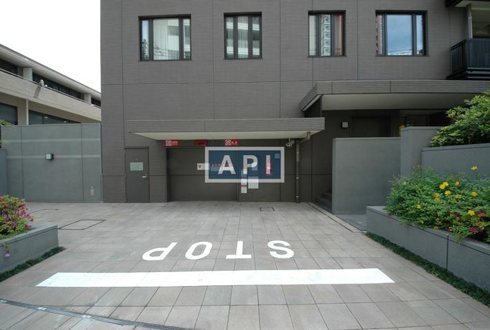 Car Parking | THE UPPER HOUSE Exterior photo 05