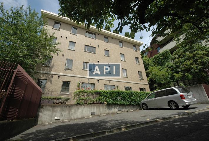 The building back | MOTO-AZABU TERRACE APARTMENT Exterior photo 12