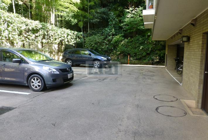 Car Parking | MOTO-AZABU TERRACE APARTMENT Exterior photo 08