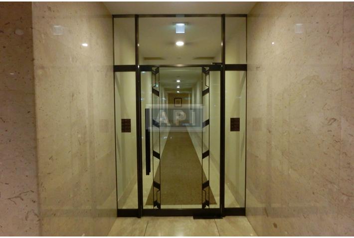 Hallway | THE OAK HILLS Exterior photo 08