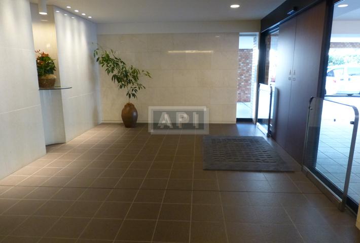Entrance | OJI HOMES AOYAMA Exterior photo 05