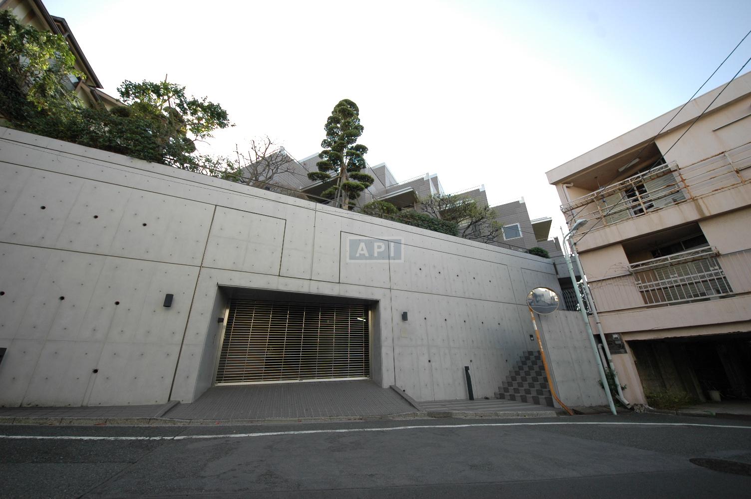 Parking | HILL CREST KAMIYAMA Exterior photo 03