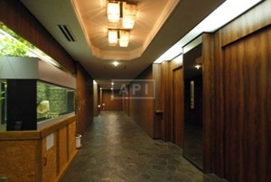 Sharing Hallway