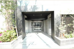 C'est joli Minamiaoyama Entrance
