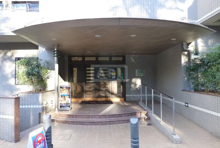 Entrance | NK AOYAMA HOMES Exterior photo 09
