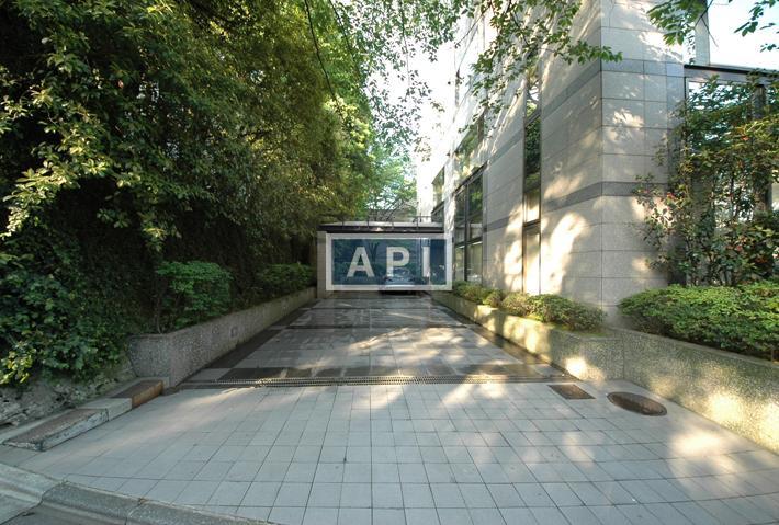 Parking | NAMPEIDAI COURT Exterior photo 04
