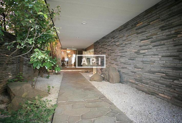 Entrance | HOMAT BARON Exterior photo 02