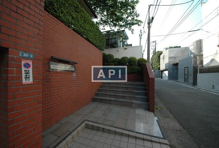 Entrance | NAMPEIDAI HOMES Exterior photo 04
