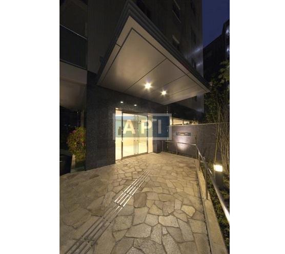  | APARTMENTS TOWER ROPPONGI Exterior photo 02