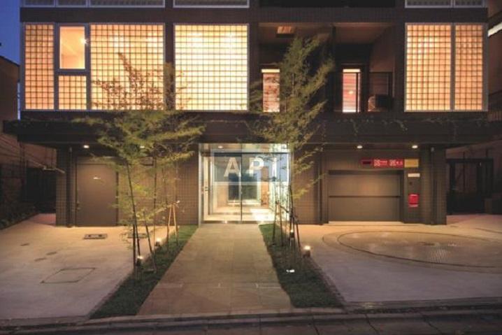  | APARTMENTS MOTO-AZABU UCHIDAZAKA Exterior photo 02