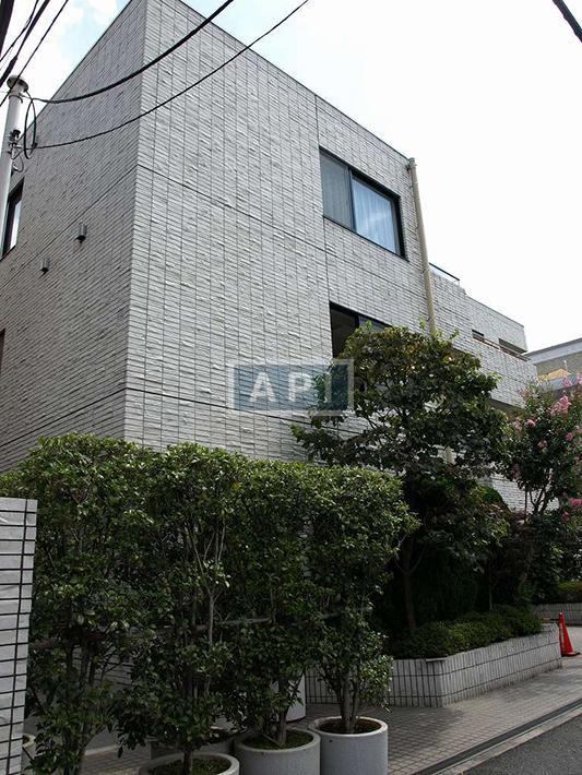  | 518 Exterior photo 02