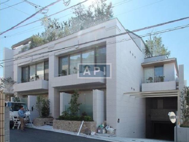  | MAPLE GARDEN COURT Exterior photo 02