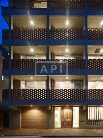  | BRICK PLACE Exterior photo 03