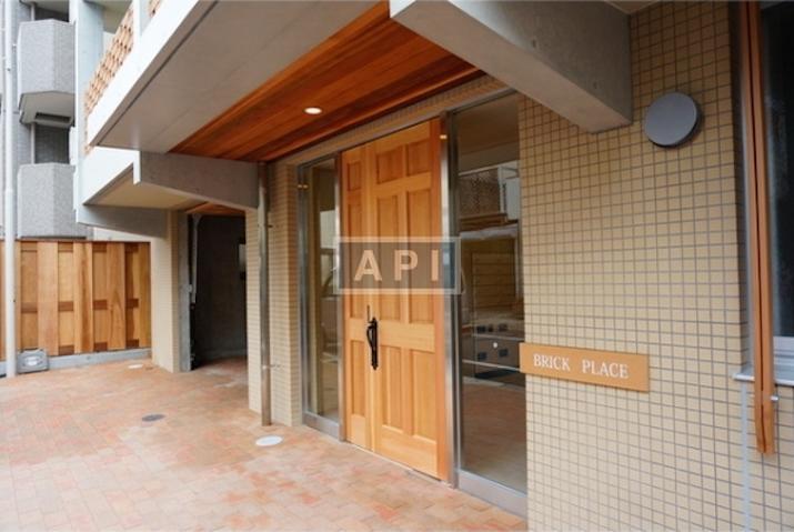  | BRICK PLACE Exterior photo 04