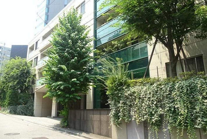  | PARK HOUSE JINGU-GAIEN Exterior photo 03