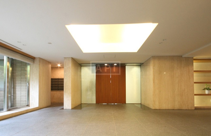  | CRYSTAL COURT TORIIZAKA Exterior photo 03