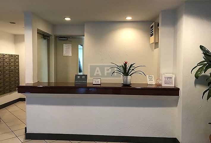  |  Exterior photo 07