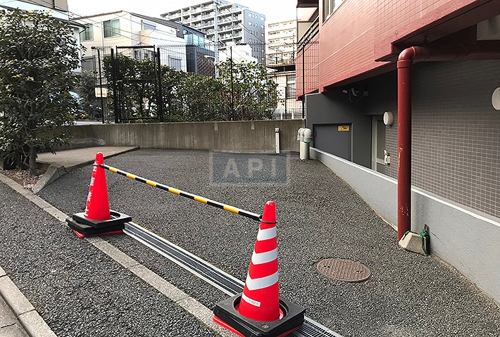  |  Exterior photo 17