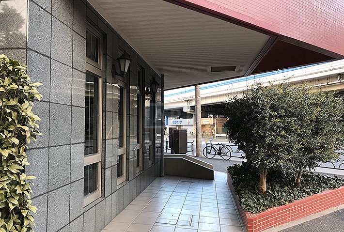  |  Exterior photo 16