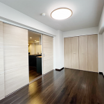  |  Interior photo 06