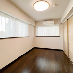  |  Interior photo 07