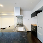  |  Interior photo 04