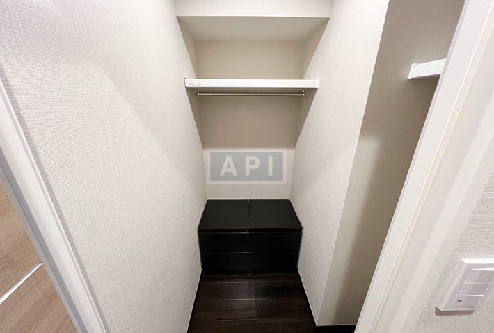  |  Interior photo 11