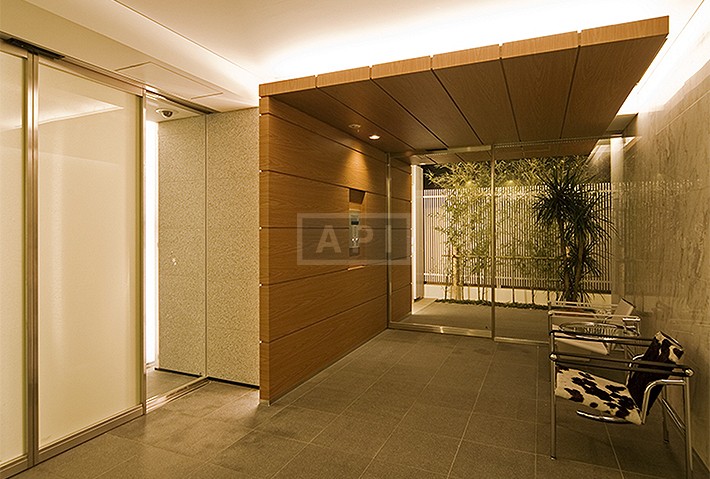  | INITIO IO Exterior photo 05