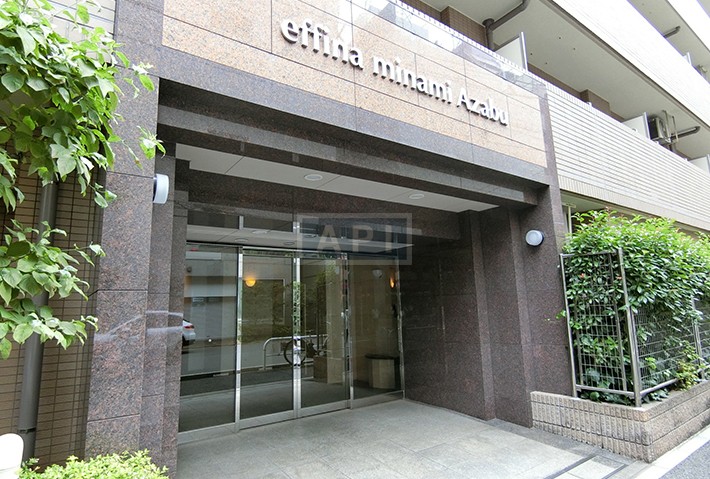  |  Exterior photo 13