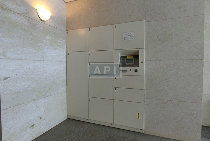  |  Exterior photo 09