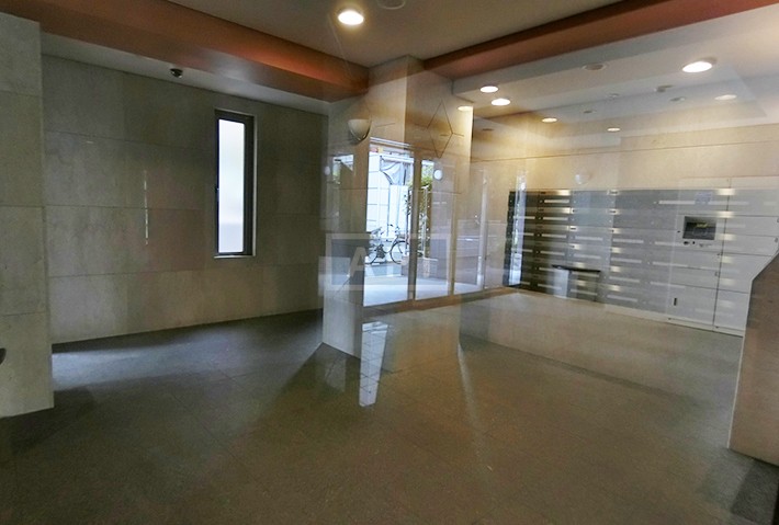  |  Exterior photo 06