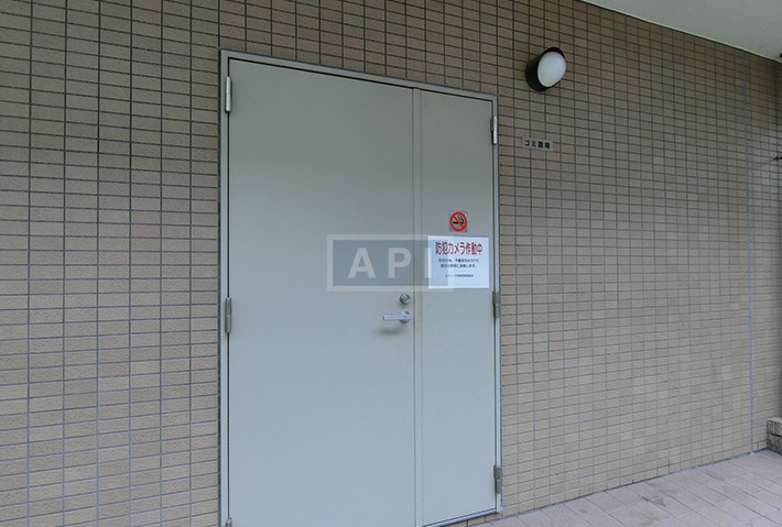  |  Exterior photo 11