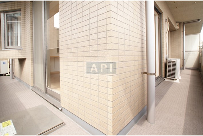  |  Interior photo 15