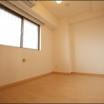  |  Interior photo 06