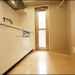  |  Interior photo 04