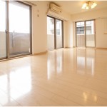  |  Interior photo 01