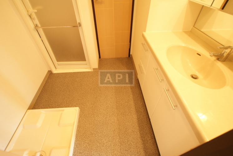  |  Interior photo 09