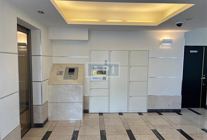  |  Exterior photo 04