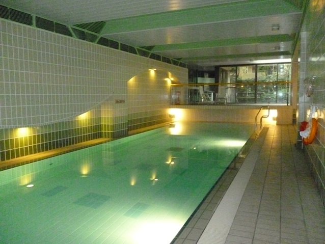  | VICTORIA COURT EAST Exterior photo 09