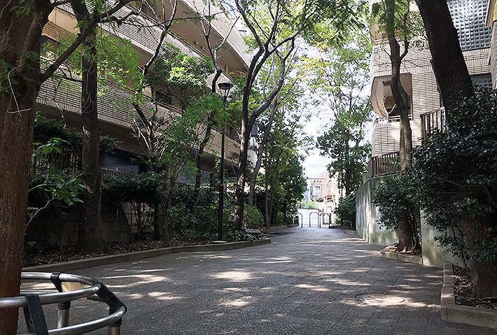  | VICTORIA COURT EAST Exterior photo 04