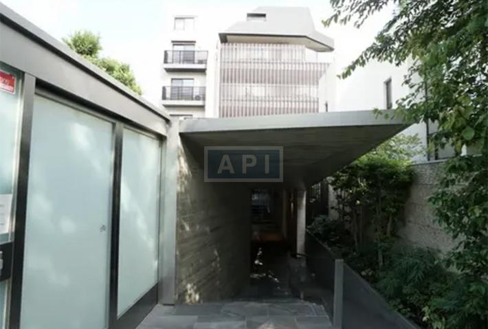  | OPEN RESIDENCIA DAIKANYAMA THE HOUSE Exterior photo 02