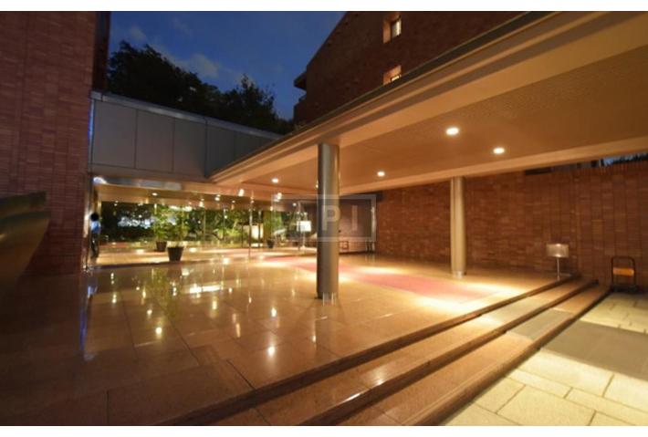  | PAIR CITY RENAISSANCE Exterior photo 03