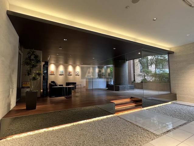  | THE UPPER RESIDENCES AT MINAMI-AOYAMA Exterior photo 02