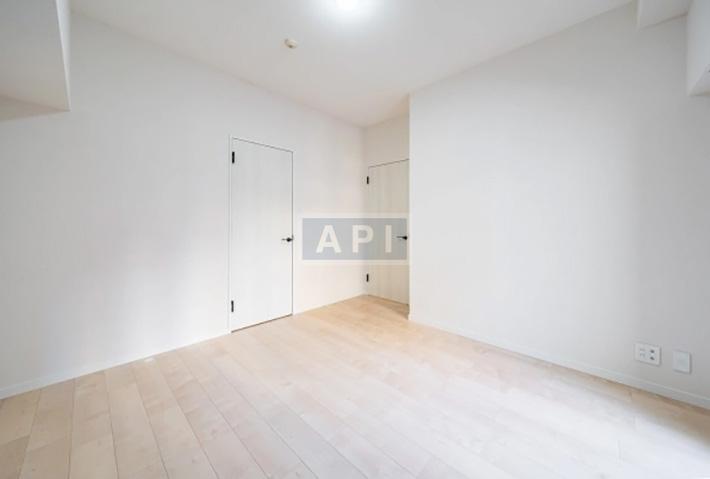  |  Interior photo 07