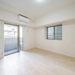  |  Interior photo 06